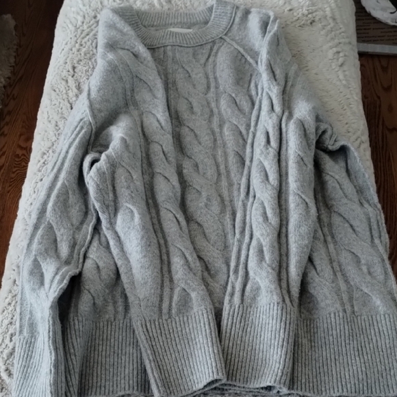 Aerie Gray Cable Knit Sweater - Picture 13 of 15